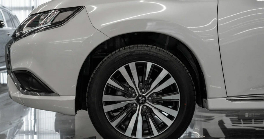 MITSUBISHI Outlander ENJOY